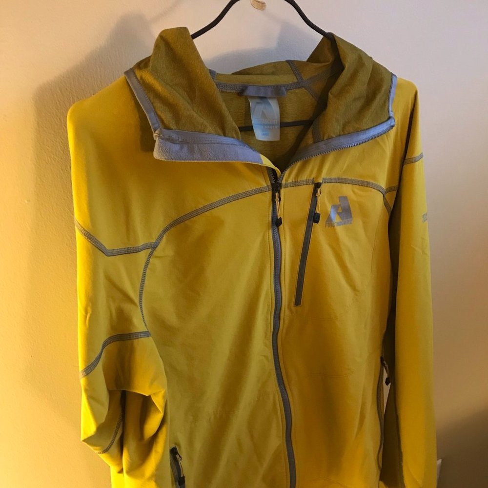 Men's Sandstone Soft Shell Jacket - Size Large
